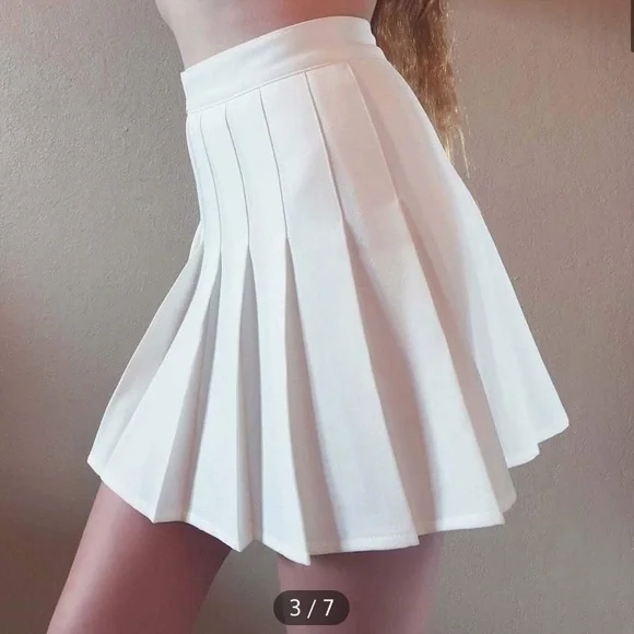White Pleated Tennis Skirt - Picture 2 of 2